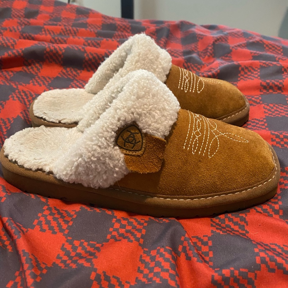 Ariat Brown boot Slippers - Picture 2 of 5